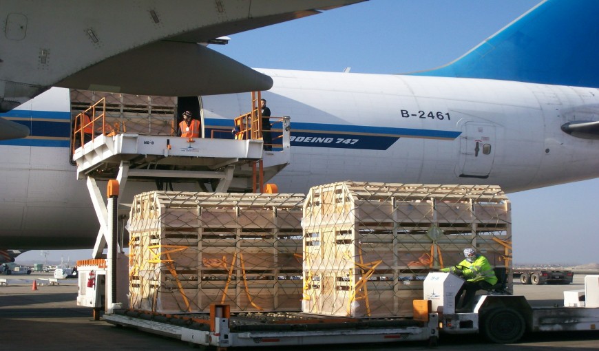 阿里地区到美国空运公司